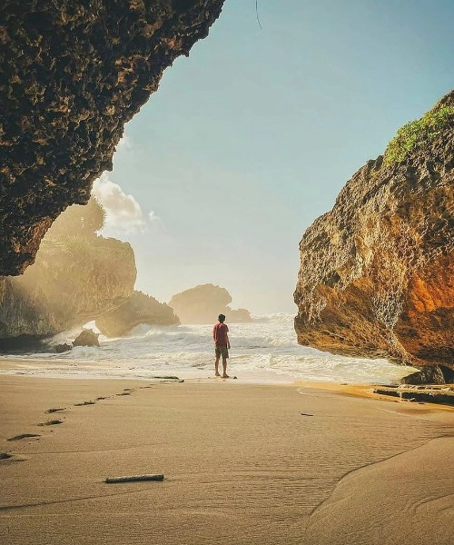Foto Pantai Mbuluk